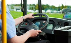 Noções de direção segura para motoristas de ônibus